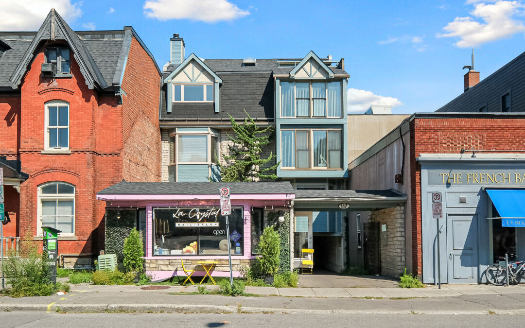 #202 – 117 Murray Street